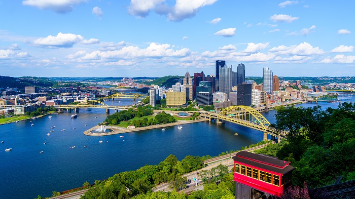 View of downtown Pittsburgh from the top of Duquesne Incline